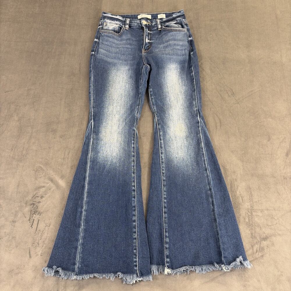 Kancan Kurvy Mid Rise Super Flare Frayed Hems Jeans Size 26×30 Bnfts Charity